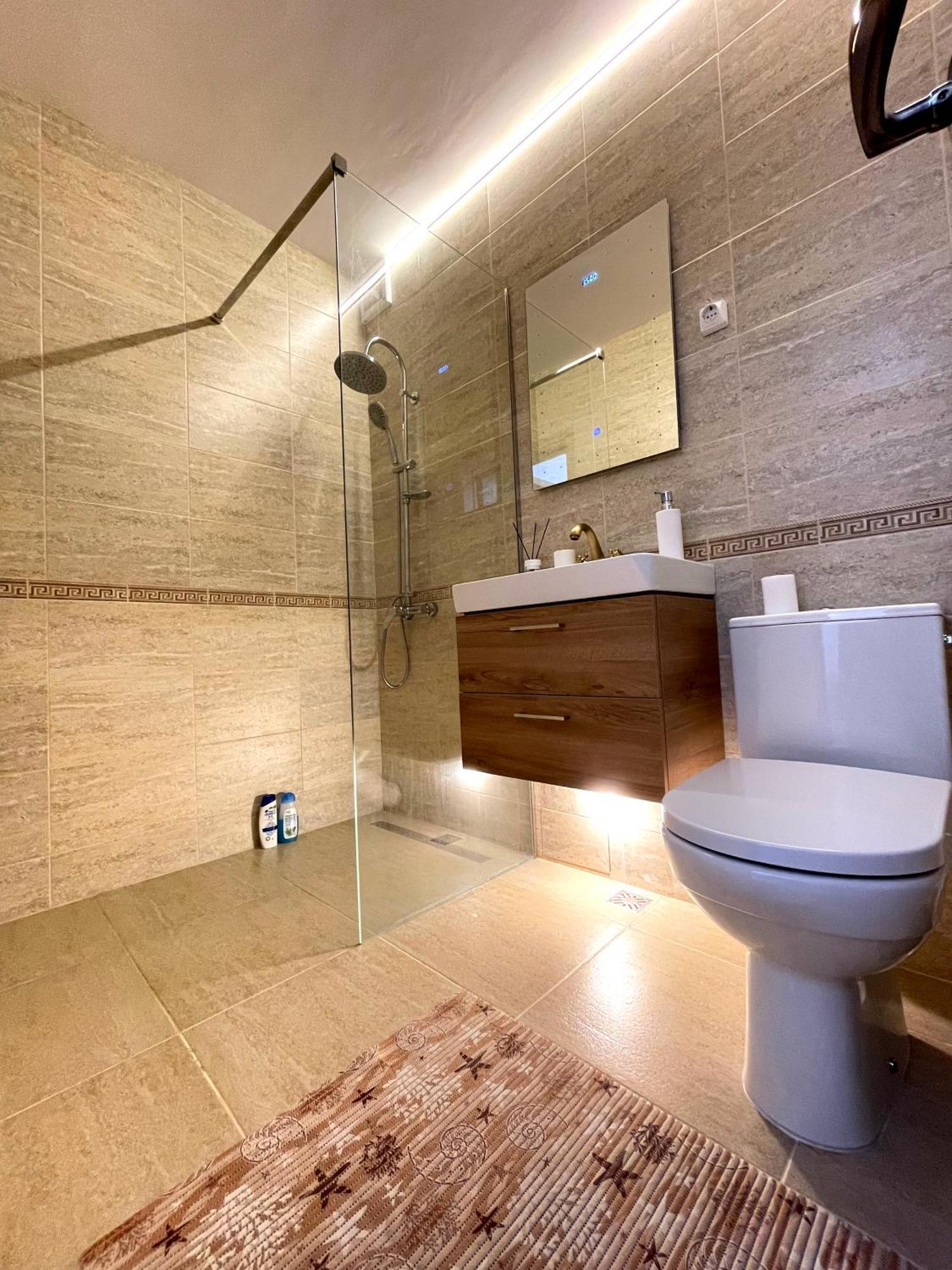Central Residence Târgu Jiu Zewnętrze zdjęcie
